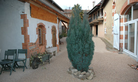 Vue de la cour du gite